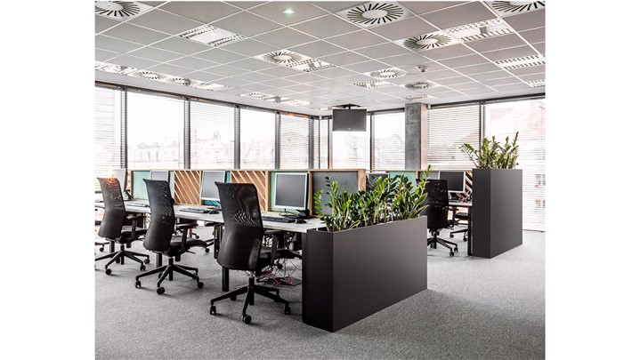 نقش صندلی اداری در سلامت کارمندان