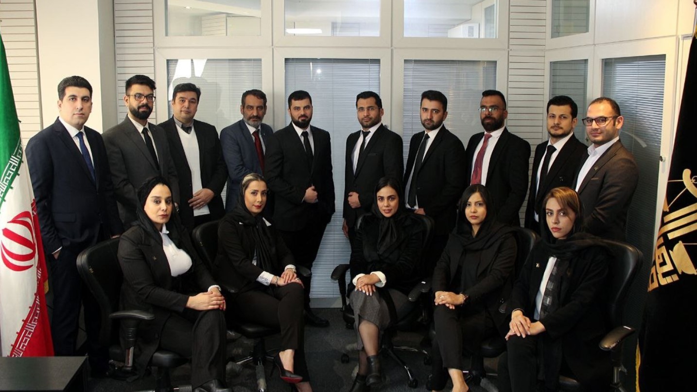 روایتی از ۲۵ سال همراهی گروه وکلای تهران مدافع در احقاق حقوق عموم