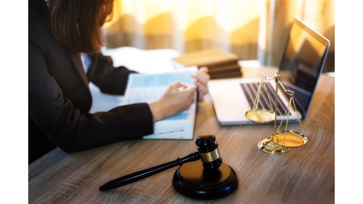 درآمد وکیل پایه یک دادگستری چه قدر است؟ درآمد وکیل پایه یک دادگستری چه قدر است؟