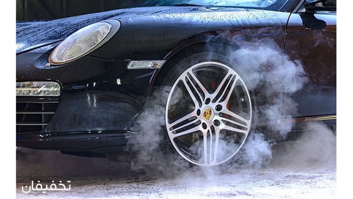 شش کاری که به رنگ ماشین آسیب میزند شش کاری که به رنگ ماشین آسیب میزند