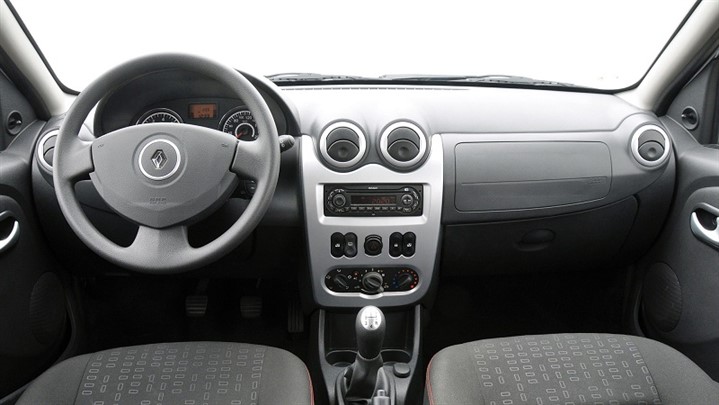 مشخصات فنی رنو ساندرو