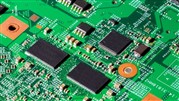 ویژگی ها و کابردهای PCB