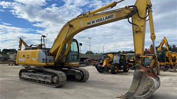 مقایسه سرعت و قدرت بیل مکانیکی نیوهلند NEW HOLLAND و کوماتسو KOMATSU مقایسه سرعت و قدرت بیل مکانیکی نیوهلند NEW HOLLAND و کوماتسو KOMATSU