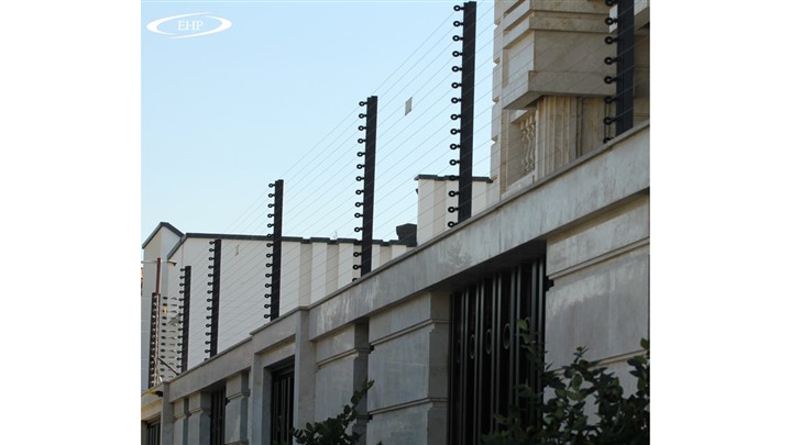 فنس الکتریکی راهکاری ایمن جهت جلوگیری از سرقت 