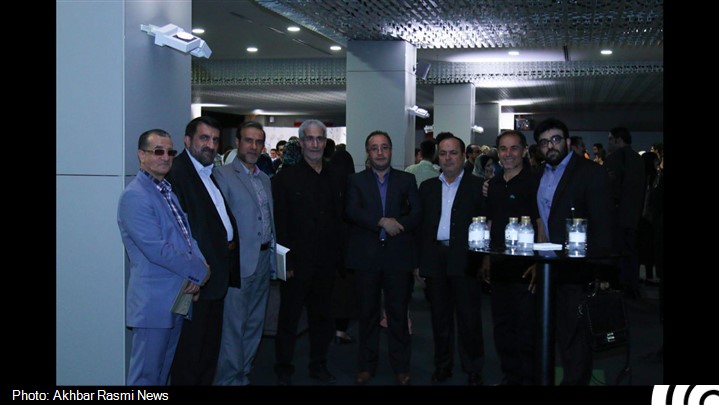 از همه جا برای شهدای غواص آمدند از همه جا برای شهدای غواص آمدند