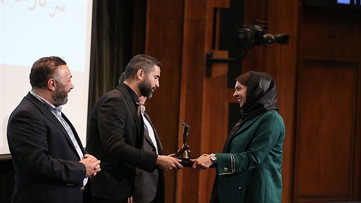 پایان کار اجلاس تجلیل از مدیر شایسته سال با تقدیر از مدیرعامل بیمه دات کام