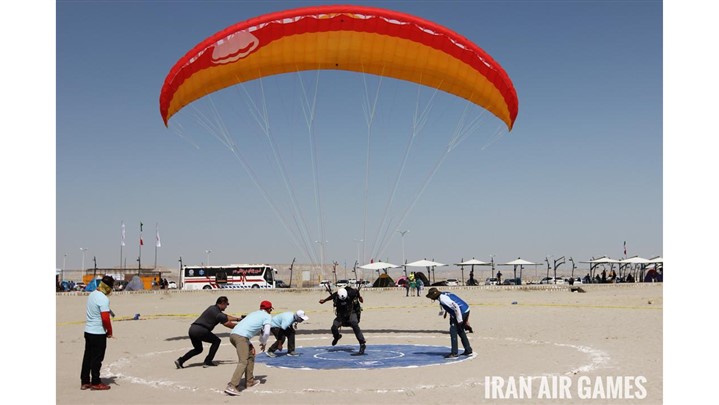 شروع دومین جشنواره بین‌المللی ورزش‌های هوایی ایران