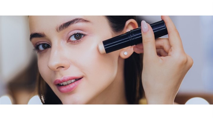 بعد از استفاده کردن کانسیلر و ماسک صورت چه اقداماتی را باید انجام دهیم؟