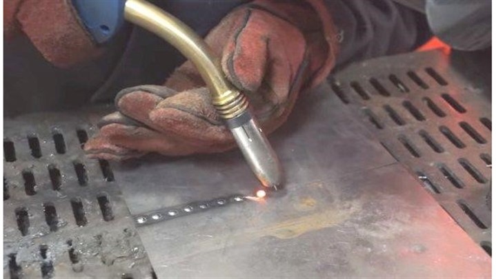 بازار کار رشته جوشکاری در ایران چقدر پول‌ساز است؟