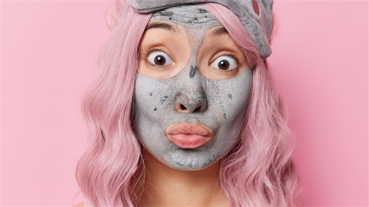 چگونه ماسک لایه بردار صورت را به درستی استفاده کنیم؟ چگونه ماسک لایه بردار صورت را به درستی استفاده کنیم؟