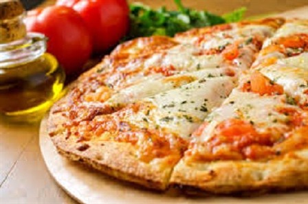 چرا پیتزا فوری و نیمه‌آماده، محبوب آدم‌های پرمشغله شده است؟