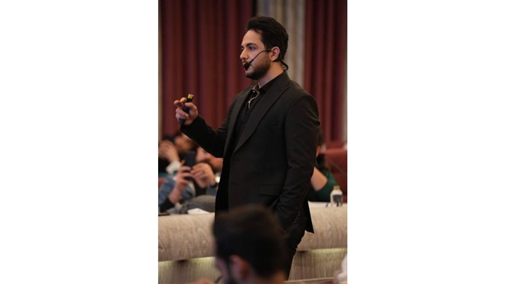 پول به دست آوردن همه زندگی نیست/ برند خودم را جهانی می کنم