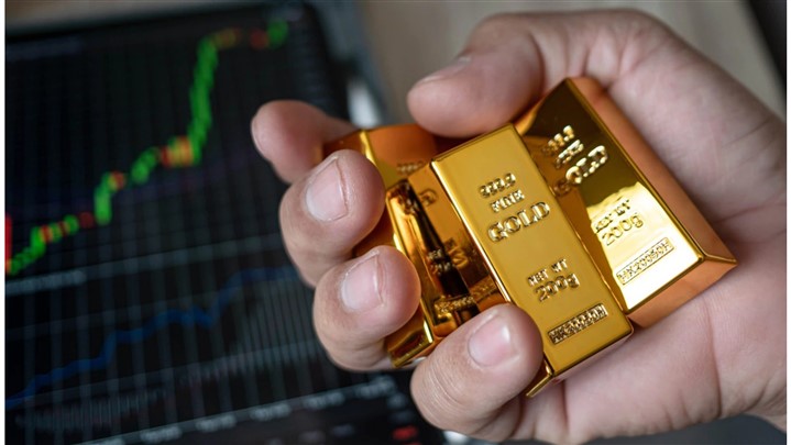  چه عواملی بر قیمت طلا تأثیر می‌ گذارند؟