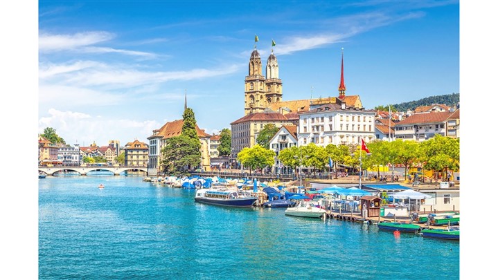 نیکا گشت، شاهراه هوایی اتصال به جهان