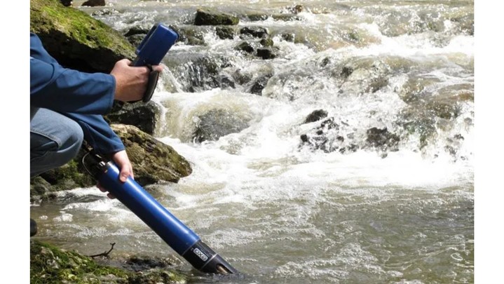 تضمین پایداری محیط زیست: پایش کیفیت آب در صنایع پتروشیمی