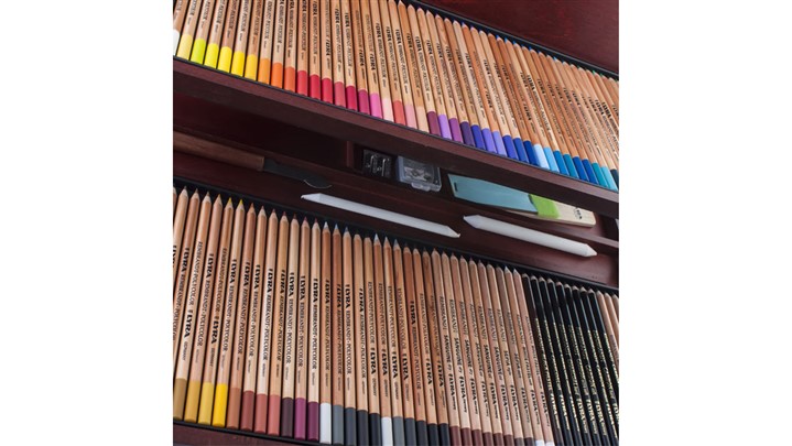 جعبه‌گشایی مدادرنگی 100 رنگ لیرا آلمان در ایران!