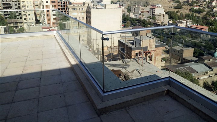  راهنما خرید نرده شیشه ای – جانپناه شیشه ای – هندریل شیشه ای