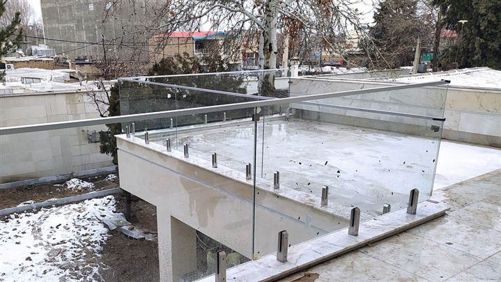  راهنما خرید نرده شیشه ای – جانپناه شیشه ای – هندریل شیشه ای