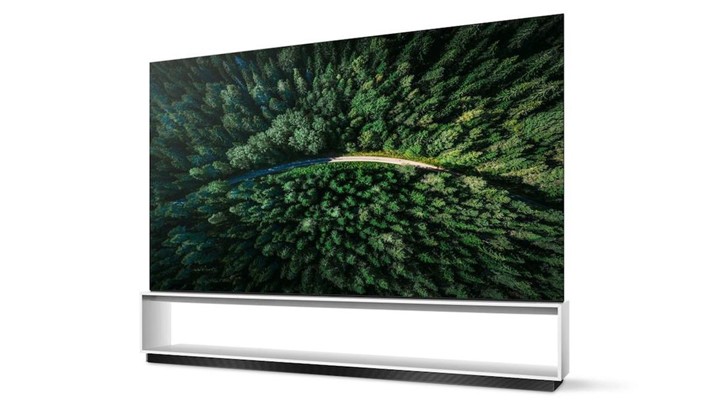 داستان تلویزیون 8K  واقعی و 8K مجازی