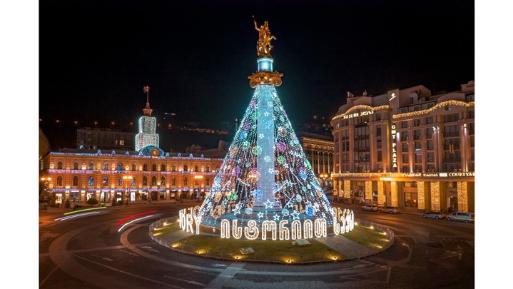 سفر خانوادگی به تفلیس: برنامه‌ها و جاذبه‌های مناسب