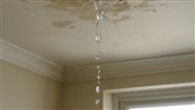 چطور نشت آب از سقف آپارتمانم را شناسایی و رفع کردم؟ تجربیات واقعی