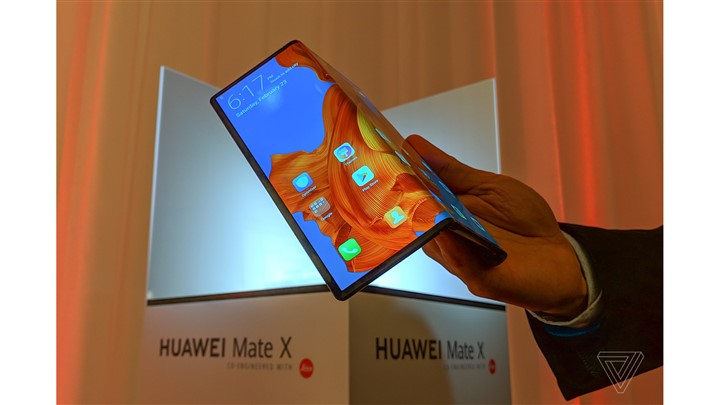HUAWEI Mate X سریع‌ترین گوشی تاشوی 5G جهان