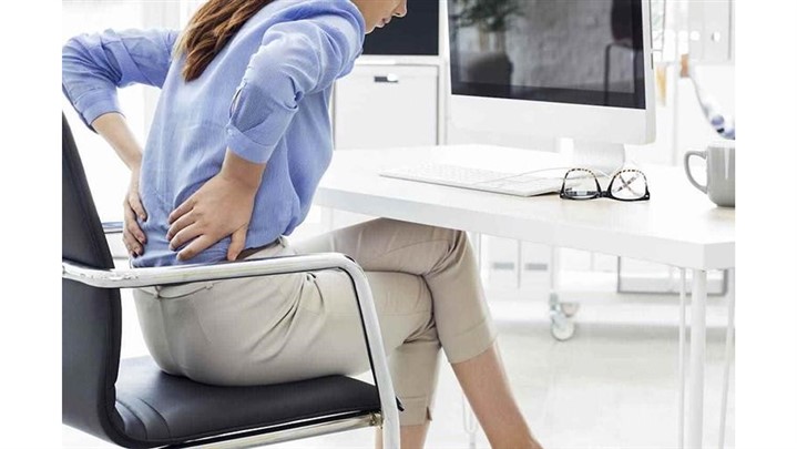 طرز صحیح نشستن افراد دارای دیسک کمر در محیط کار