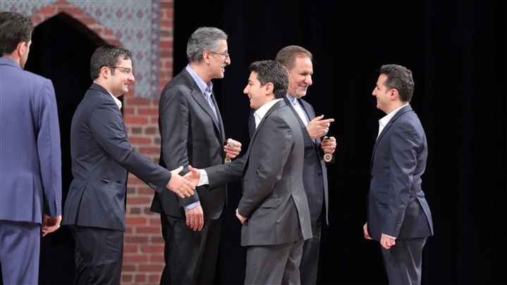 بنیان‌گذران دیجی‌کالا نشان امین‌الضرب دریافت کردند