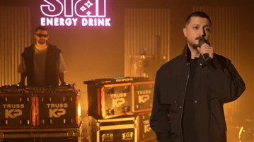 محمدرضا شایع با حمایت لایف استار کنسرت آنلاین برگزار کرد