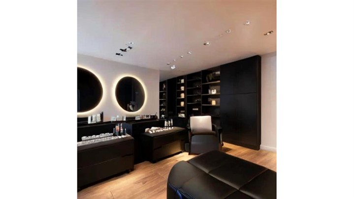 نورپردازی هوشمند در آرایشگاه: ایجاد فضای مناسب در خدمت زیبایی شما! نورپردازی هوشمند در آرایشگاه: ایجاد فضای مناسب در خدمت زیبایی شما!