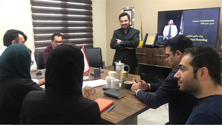 بالن باشید نه بادکنک بالن باشید نه بادکنک