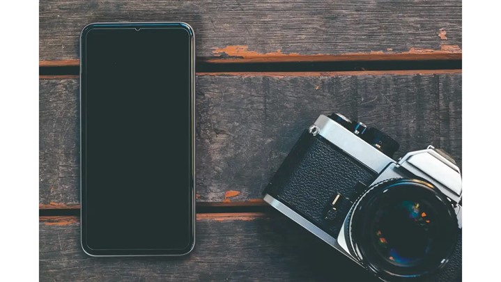 آیفون بخرم یا دوربین؟