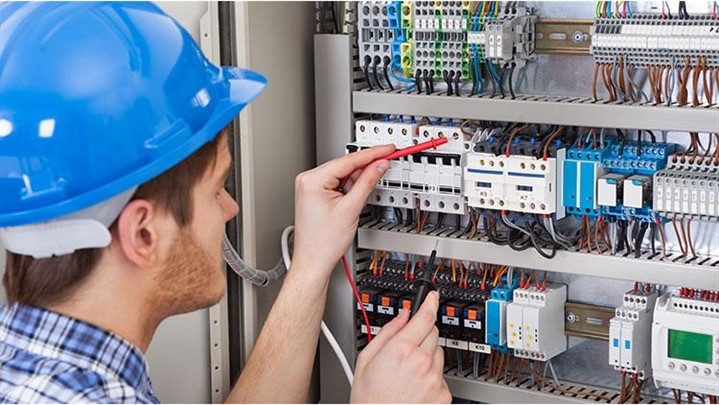 آیا نوجوانان وجوانان باآموزش مهارت برقکاری ساختمان میتوانند،کسب درآمد کنند؟