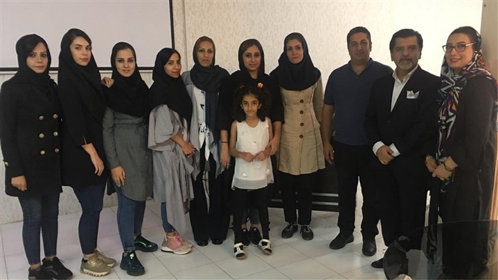 کارگاه آموزشی بازاریابی و فروش تلفنی با تدریس دکتر غلامرضا ابیاک کارگاه آموزشی بازاریابی و فروش تلفنی با تدریس دکتر غلامرضا ابیاک