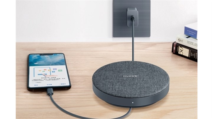 هم‌زمان با پشتیبان‌گیری، گوشی خود را شارژ کنید