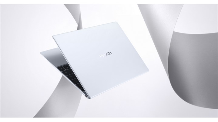 لپ‌تاپ هوآوی MateBook X به ظرافت چند برگ کاغذ