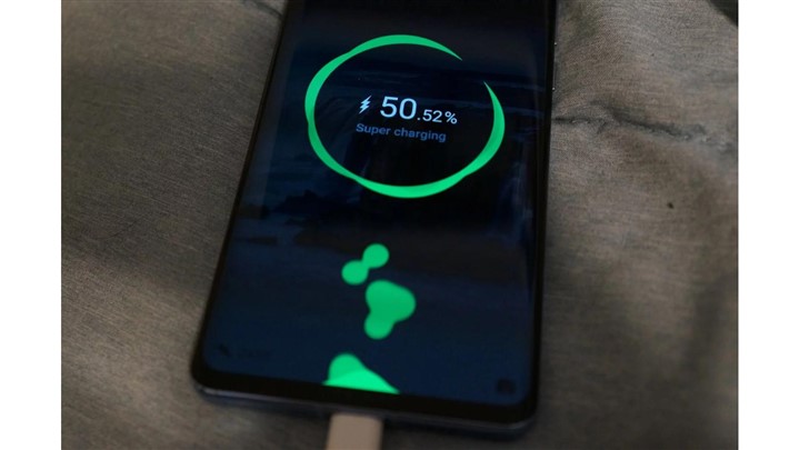 چرا گوشیHuawei P30 Pro انتخاب بهتری نسبت به سامسونگ اس ۱۰ پلاس است؟