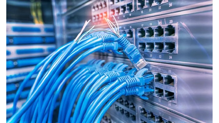 تفاوت خرید تجهیزات شبکه از منابع رسمی و غیررسمی چیست؟