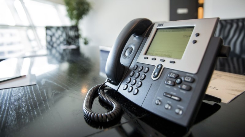 مقایسه سرویس‌های تلفن ثابت (VoIP) شرکت‌های ارائه‌‌دهنده اینترنت (FCP)