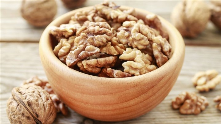 گردو، خوراکی حیابتی برای آقایان است گردو، خوراکی حیابتی برای آقایان است