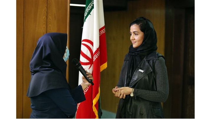 دریافت تندیس مشتریمداری در جشنوارهی ملی یکصد واحد برتر مشتریمدار ایران  دریافت تندیس مشتریمداری در جشنوارهی ملی یکصد واحد برتر مشتریمدار ایران