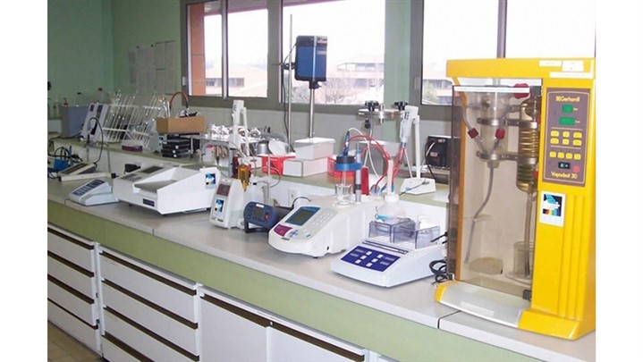 آزمایشگاهی تجهیزات