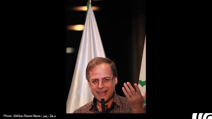 زلف چلیپای شعر فارسی در باغ قصر برگزار شد زلف چلیپای شعر فارسی در باغ قصر برگزار شد