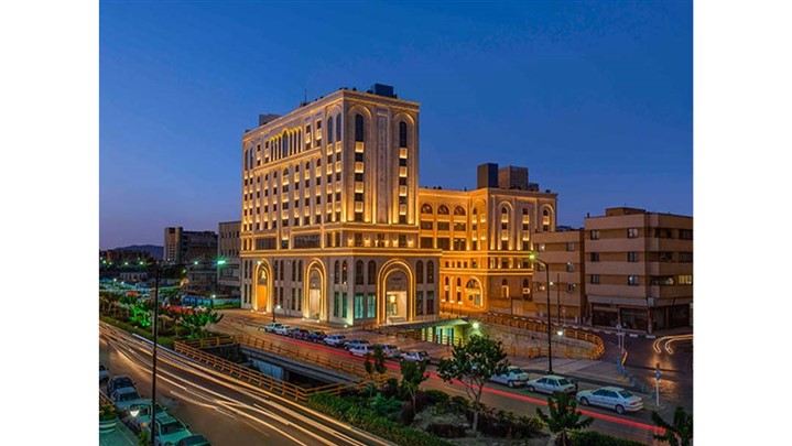 کی و چگونه برای زیارت حرم امام رضا به مشهد برویم؟ 