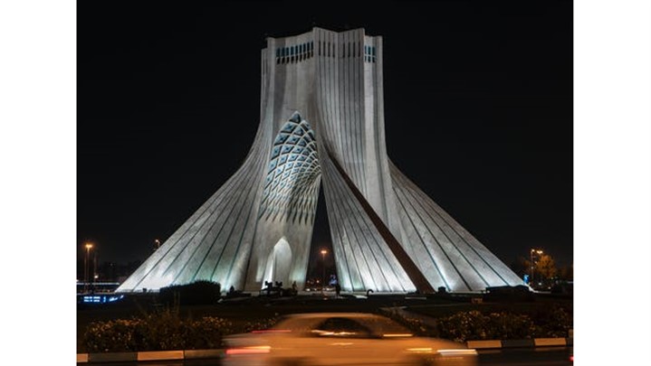 بررسی چالش های ورود گردشگرا افغان برای درمان در ایران بررسی چالش های ورود گردشگرا افغان برای درمان در ایران