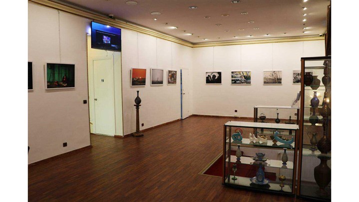 نمایشگاه برگزیدگان دومین دوره جشنواره هنر ایران در پاریس