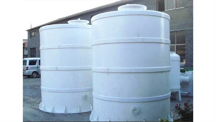 طراحی و تولید مخازن آب پلی اتیلن در حجم های بالا