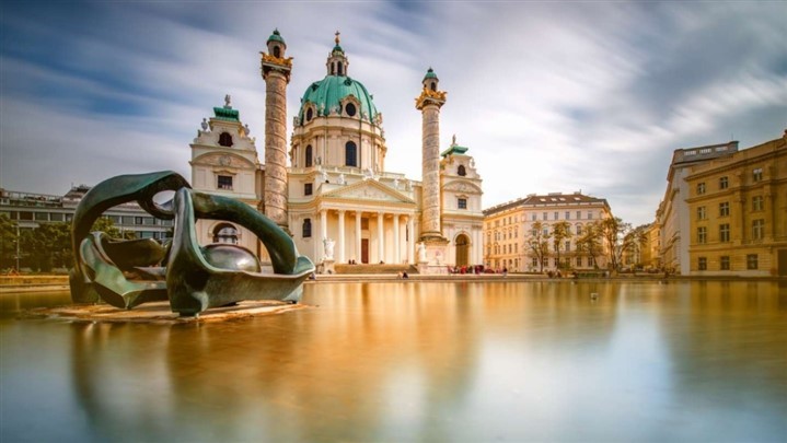 نیکا گشت، شاهراه هوایی اتصال به جهان