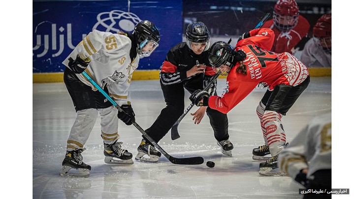 فرمانیه همچنان صدر نشین دور سوم لیگ آیس هاکی بانوان فرمانیه همچنان صدر نشین دور سوم لیگ آیس هاکی بانوان