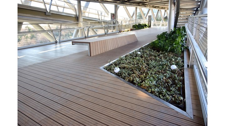 پل طبیعت و دستاوردهای صنعتی تنها سازنده کفپوش چوبپلاست این سازه پل طبیعت و دستاوردهای صنعتی تنها سازنده کفپوش چوبپلاست این سازه